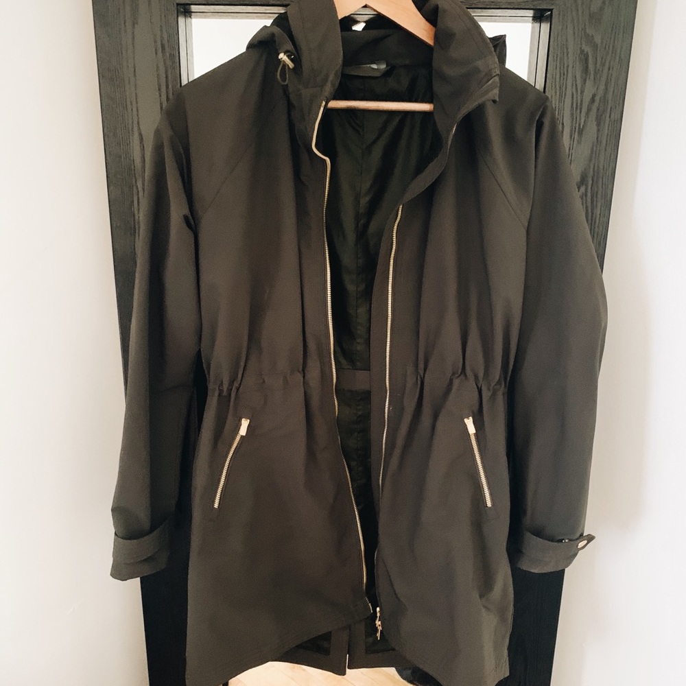 Athleta green spring/fall rain resistant jacket